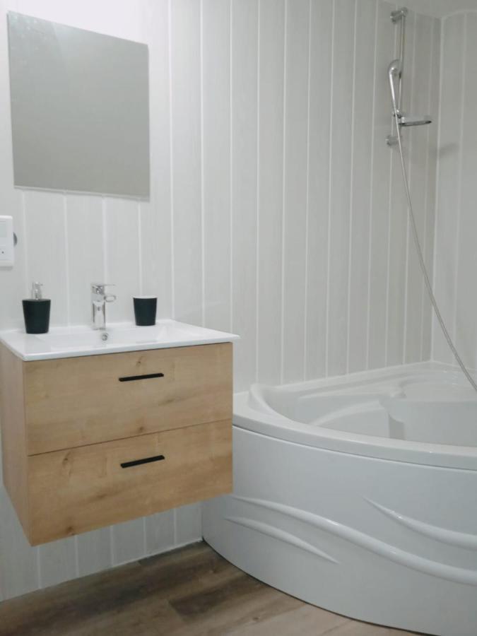 Cosy Et Moderne Centre Ville Gourin Екстериор снимка